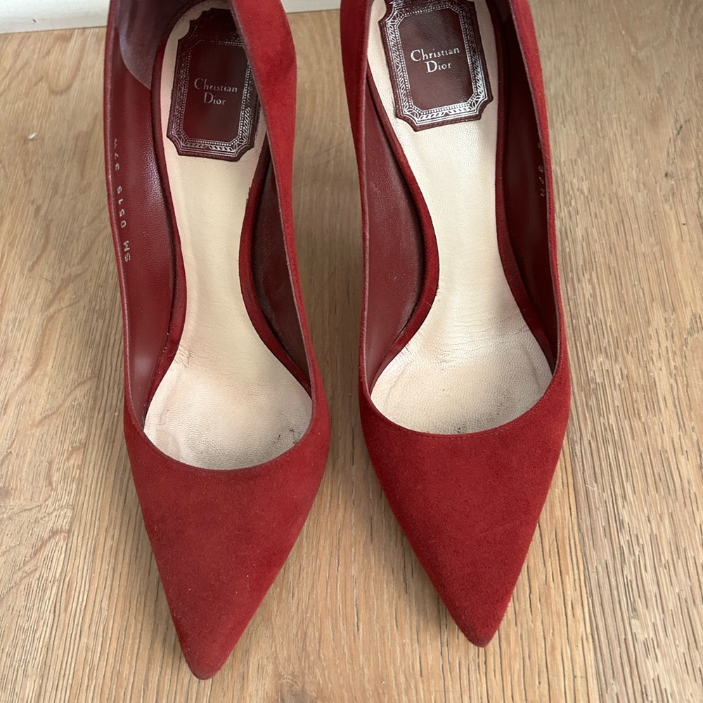 Christian Dior pointed toe suede heels with 4 inch heels. In rich burgundy.